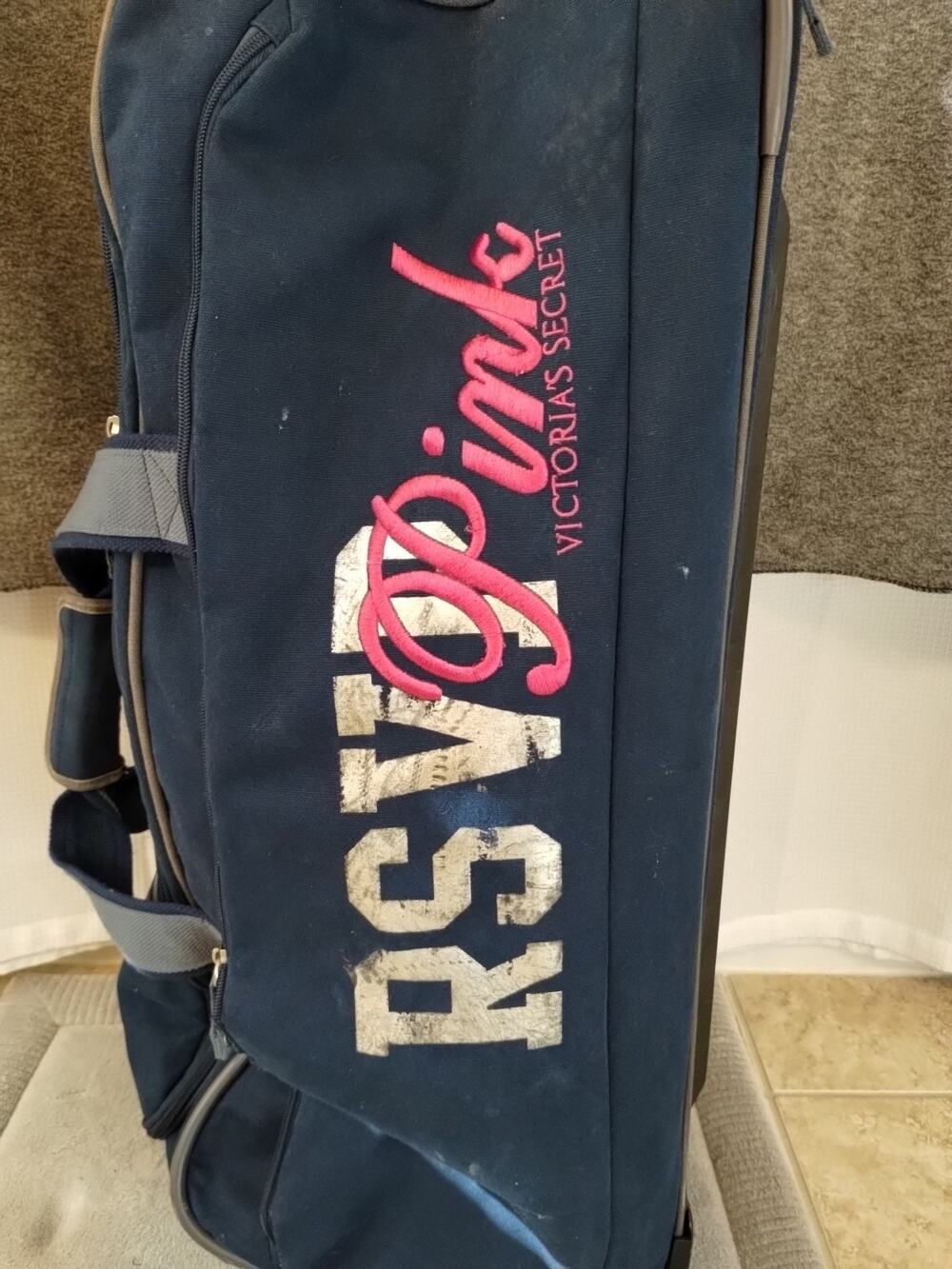 Victoria’s Secret PINK rolling Duffle Bag Vintage - Side Zipper Needs Repair